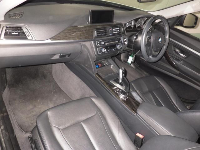 2013 BMW BMW 320 I GTラグジュアリー auction photo 2