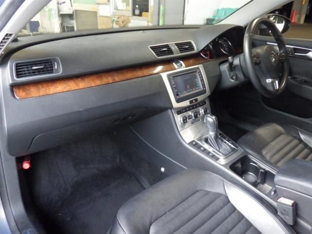 2012 Volkswagen VW Passat TSI Highline auction photo 2