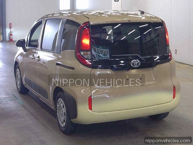 2026 Toyota Sienta G auction photo 2