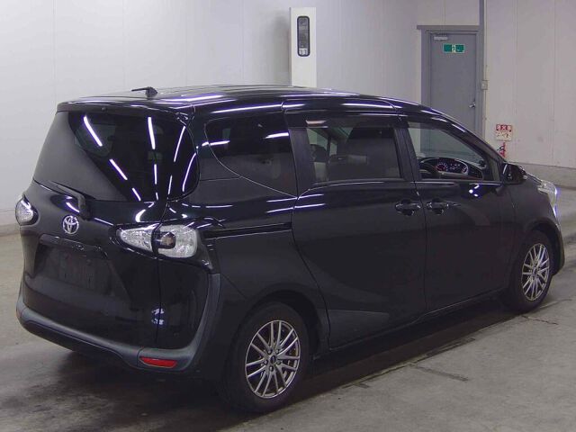 2015 Toyota Sienta G auction photo 5