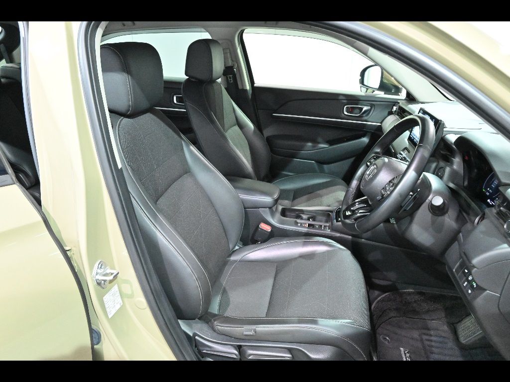 2022 Honda Vezel e:HEV Z auction photo 6