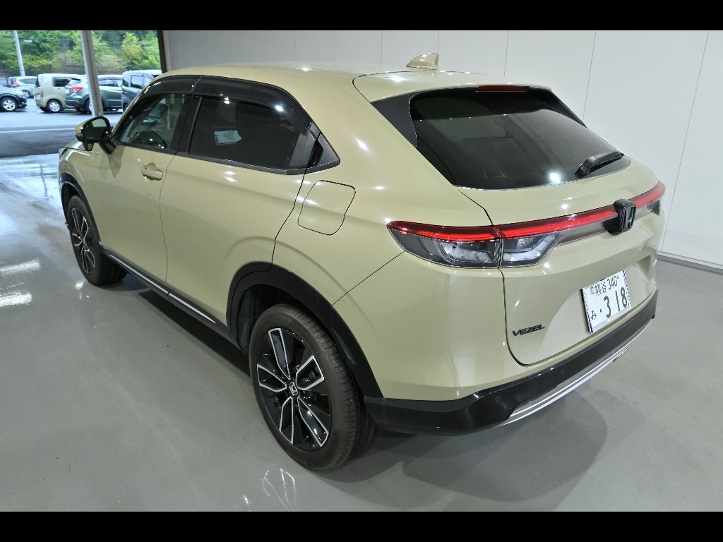 2022 Honda Vezel e:HEV Z auction photo 5