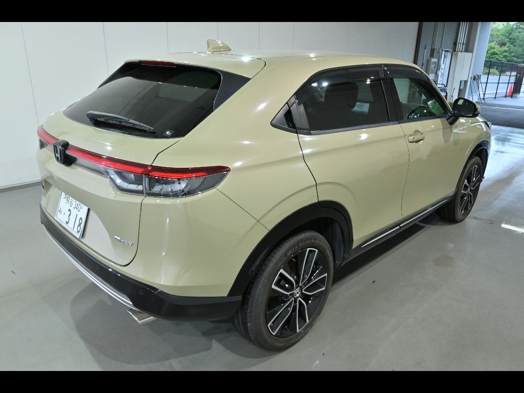2022 Honda Vezel e:HEV Z auction photo 2