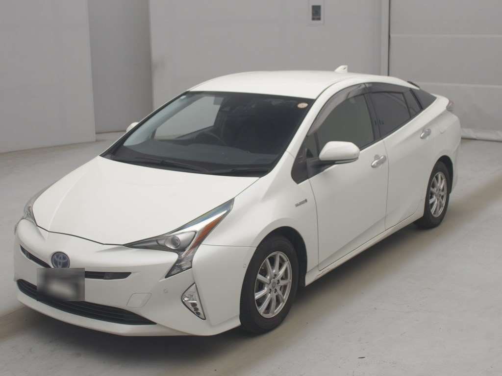 2018 Toyota Prius Sセーフティプラス Japan auction vehicle