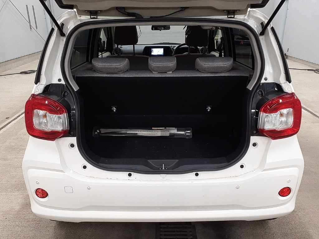 2020 Toyota Passo X S 4WD auction photo 11