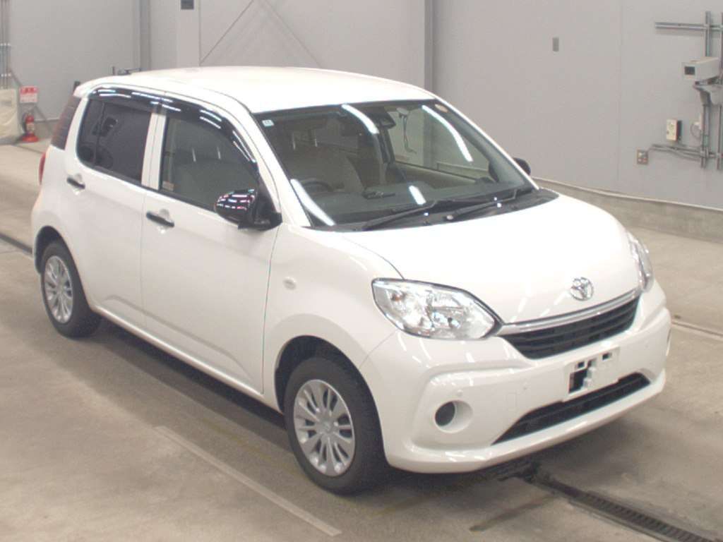 2020 Toyota Passo X S 4WD auction photo 5