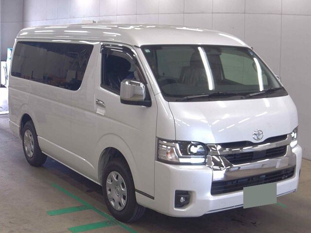 Japan Auction Vehicles 8 2026 Toyota Hiace GL 4WD auction photo