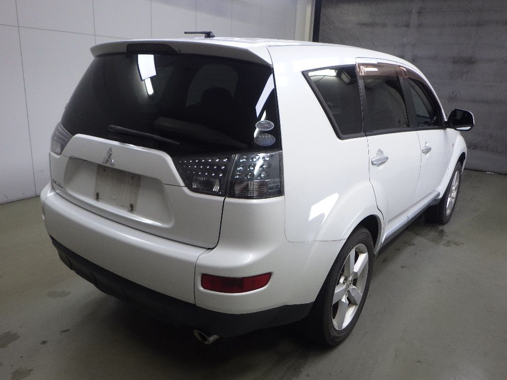 2006 Mitsubishi Outlander 4WD G 7人 auction photo 2