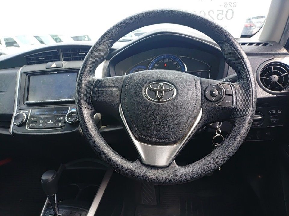 2019 Toyota Corolla Fielder auction photo 3