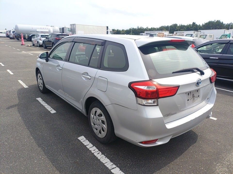 2019 Toyota Corolla Fielder auction photo 6