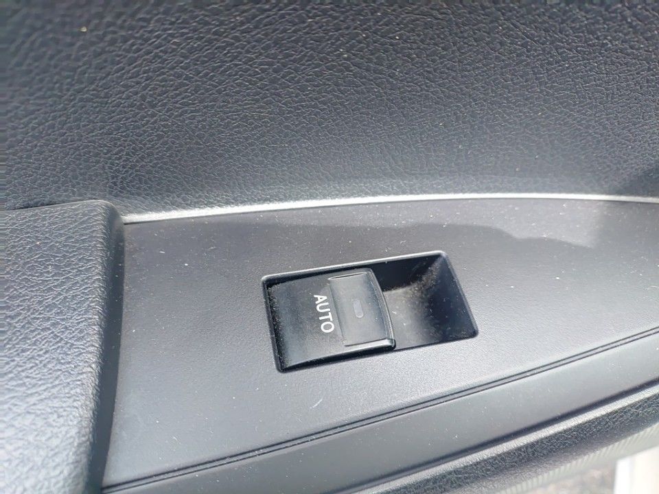 2019 Toyota Corolla Fielder auction photo 13