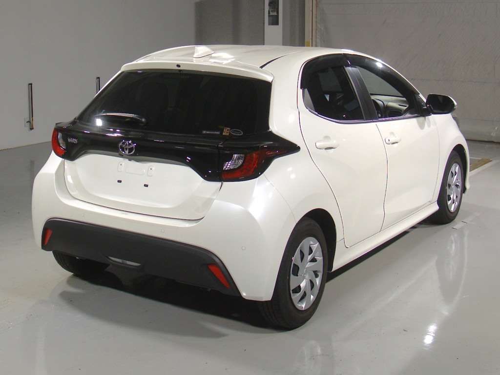 2022 Toyota Yaris X auction photo 2