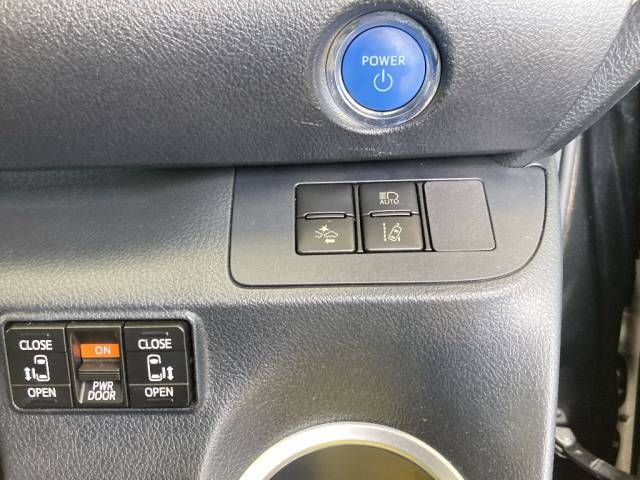 2018 Toyota Sienta Hybrid G ​​Cuero auction photo 5