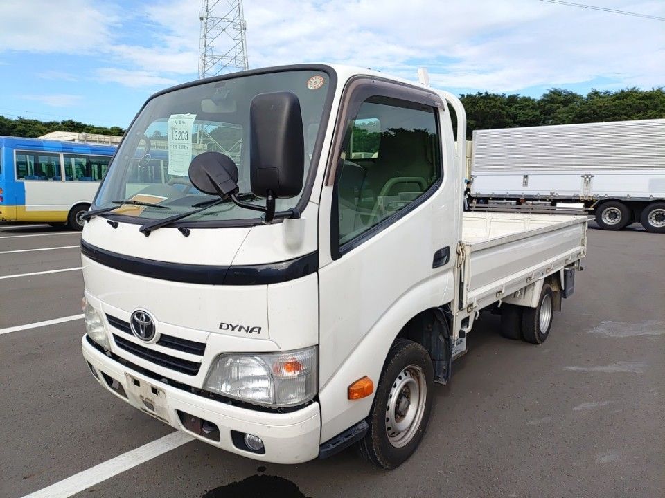 Japan Auction Vehicles 35 2013 Toyota Dyna auction photo
