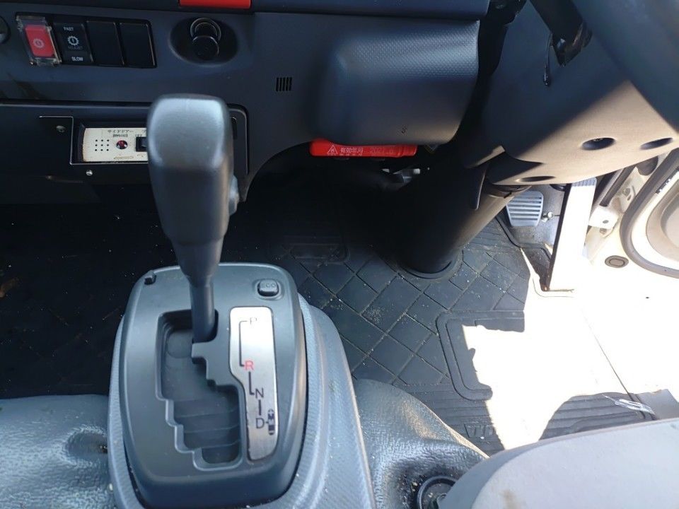 2017 Mazda タイタン auction photo 12