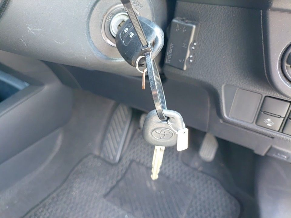 2018 Toyota カローラ アクシオ auction photo 15