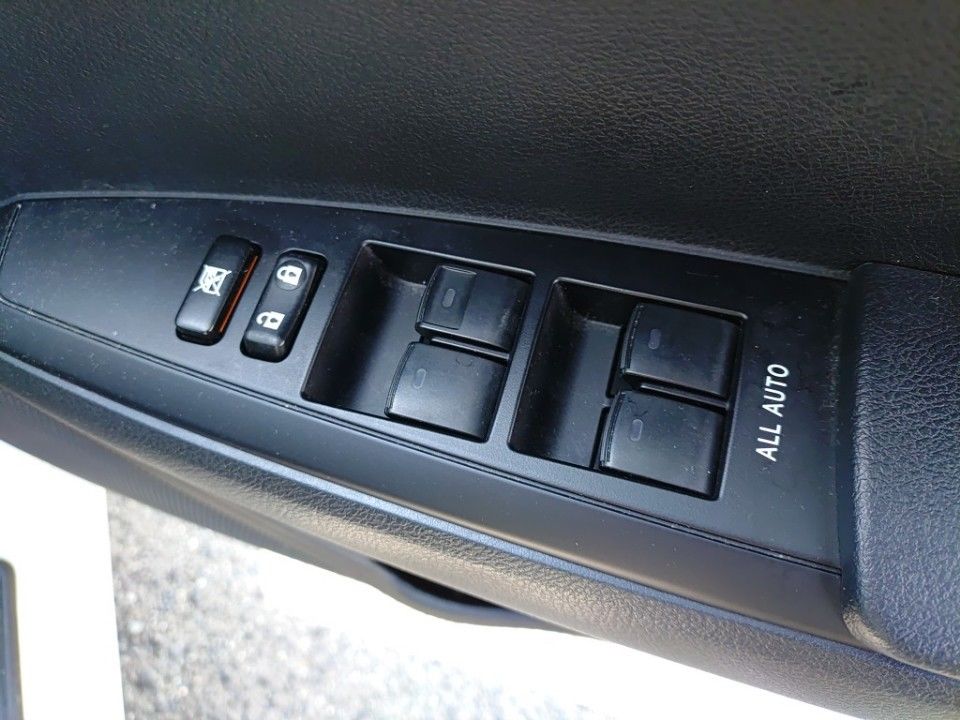 2018 Toyota カローラ アクシオ auction photo 14