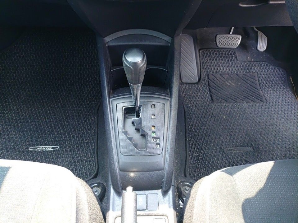 2018 Toyota カローラ アクシオ auction photo 12