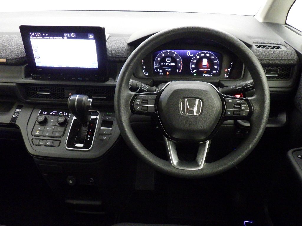 2022 Honda ステップワゴンエアー 4WD 7人 auction photo 3