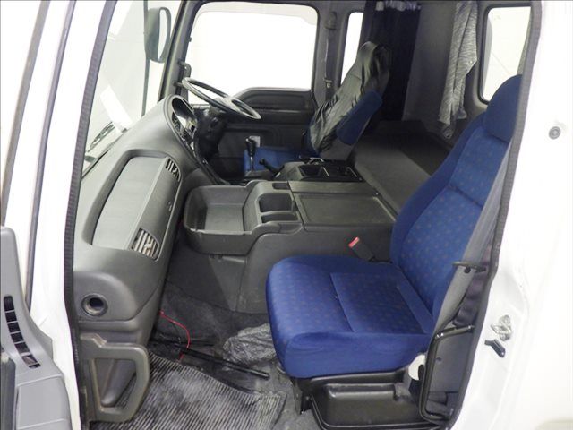 2015 Isuzu tractor auction photo 8