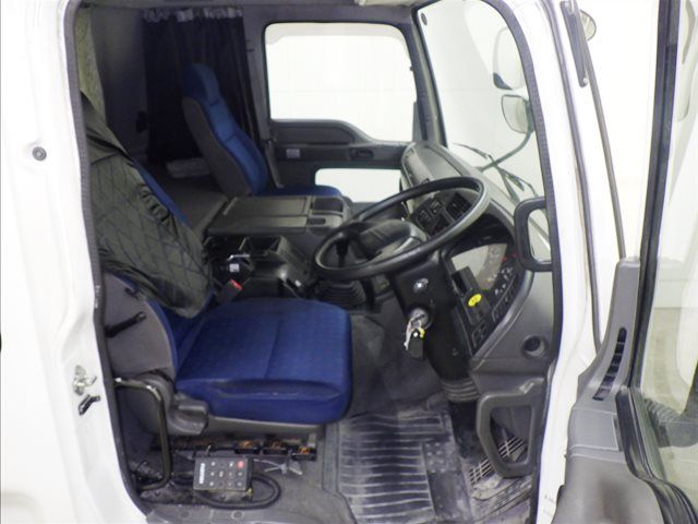 2015 Isuzu tractor auction photo 5