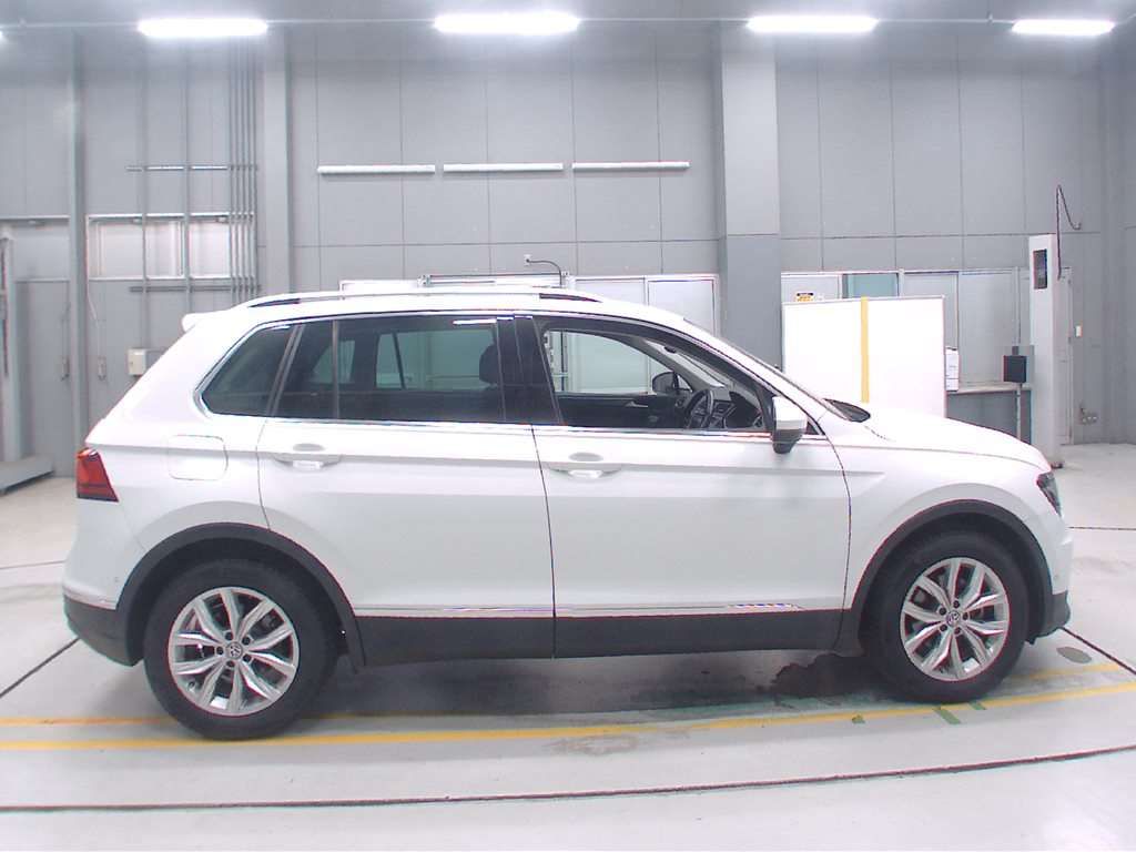 2018 Volkswagen VW ティグアン TSI ハイライン auction photo 3