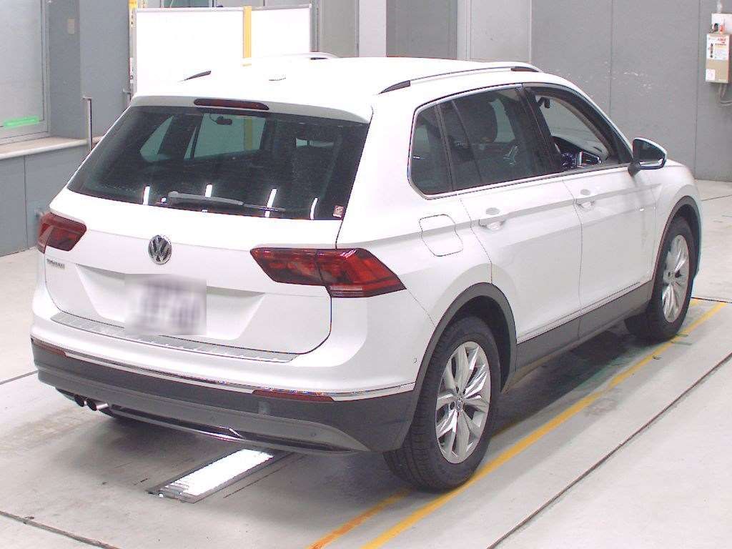 2018 Volkswagen VW ティグアン TSI ハイライン auction photo 2