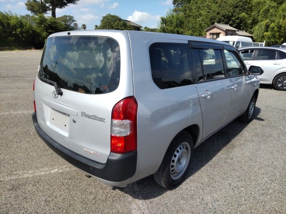 2021 Toyota Probox auction photo 2