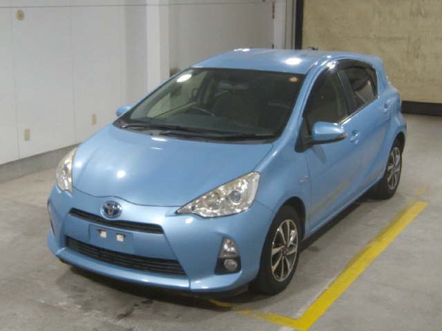 2014 Toyota Aqua G auction photo 4