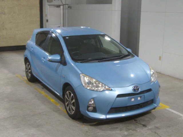 2014 Toyota Aqua G Japan auction vehicle