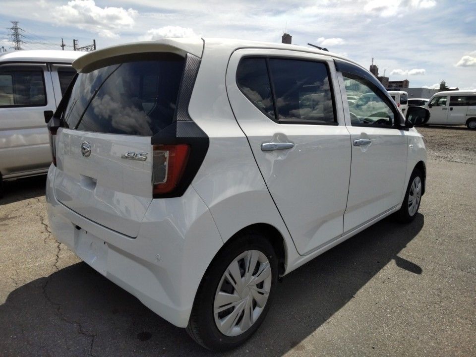 2021 Daihatsu Mira e:S auction photo 2