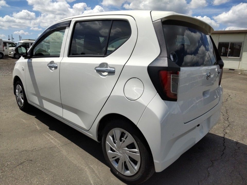 2021 Daihatsu Mira e:S auction photo 6