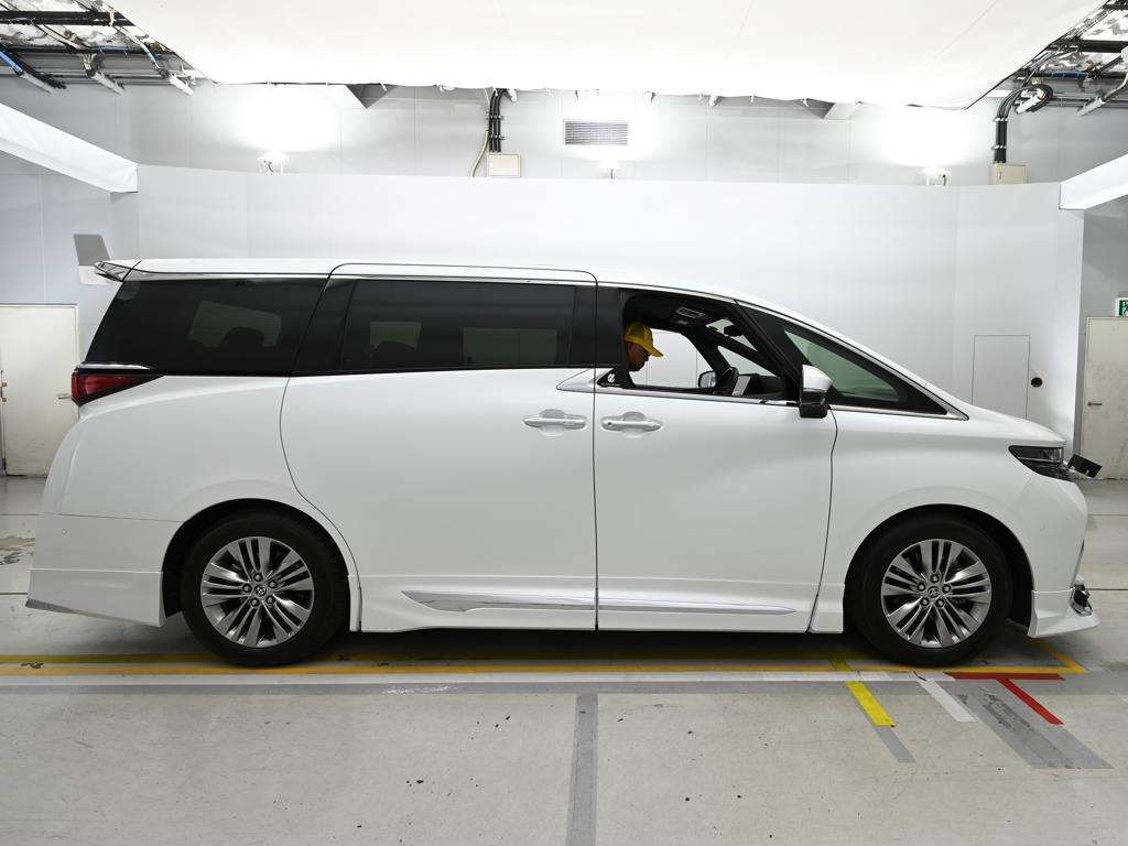 2025 Toyota Alphard Z auction photo 3