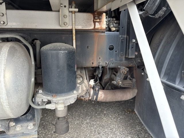 2020 Mitsubishi Fuso Fighter Aluminum Van PG auction photo 16