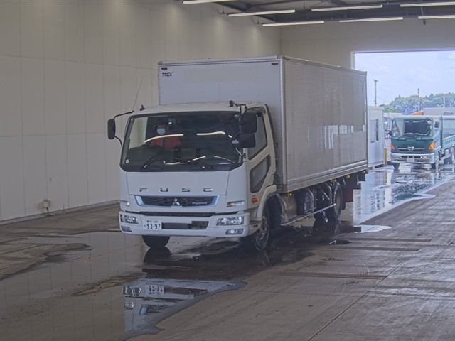2020 Mitsubishi Fuso Fighter Aluminum Van PG Japan auction vehicle