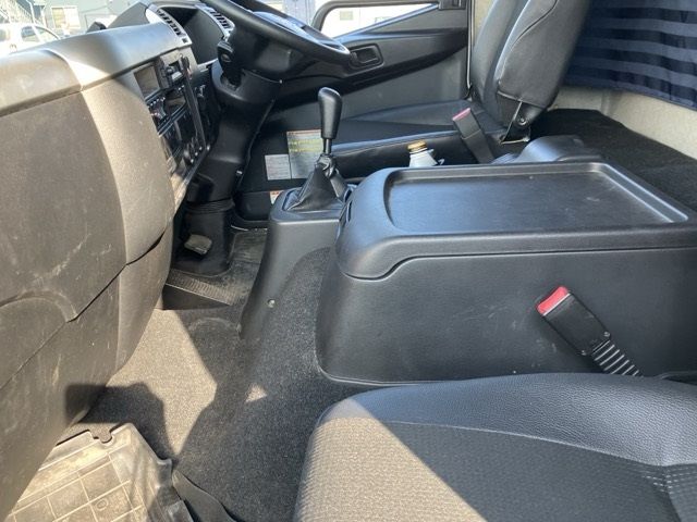 2020 Mitsubishi Fuso Fighter Aluminum Van PG auction photo 5