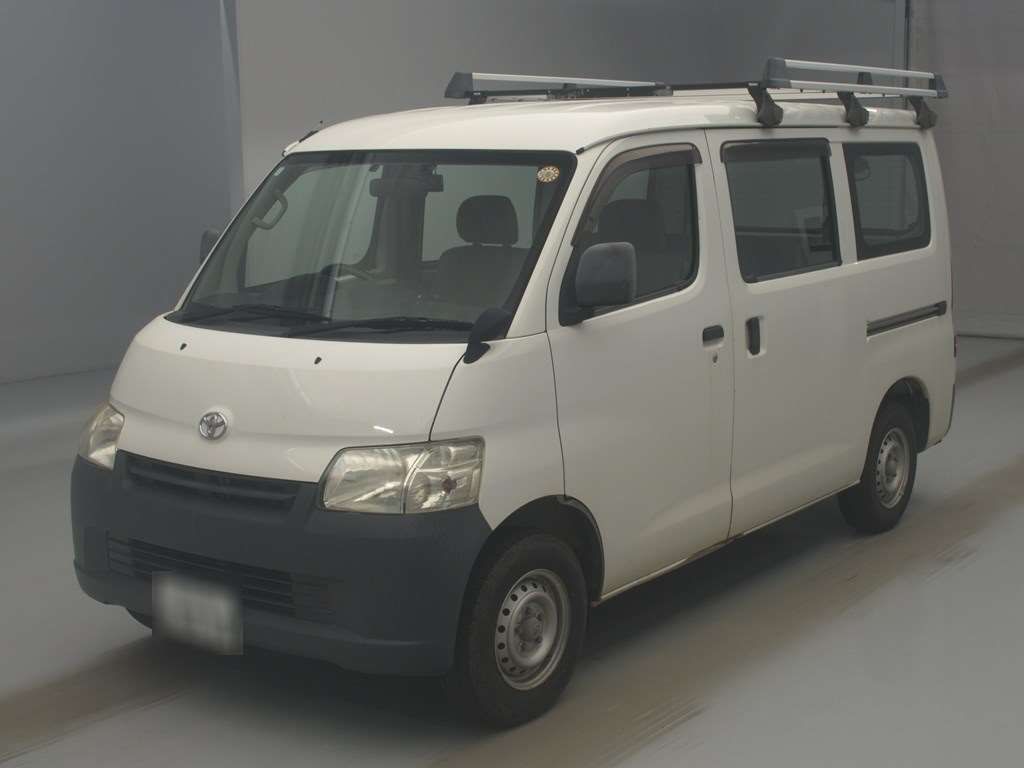 2019 Toyota LiteAce Van DX 4WD Japan auction vehicle