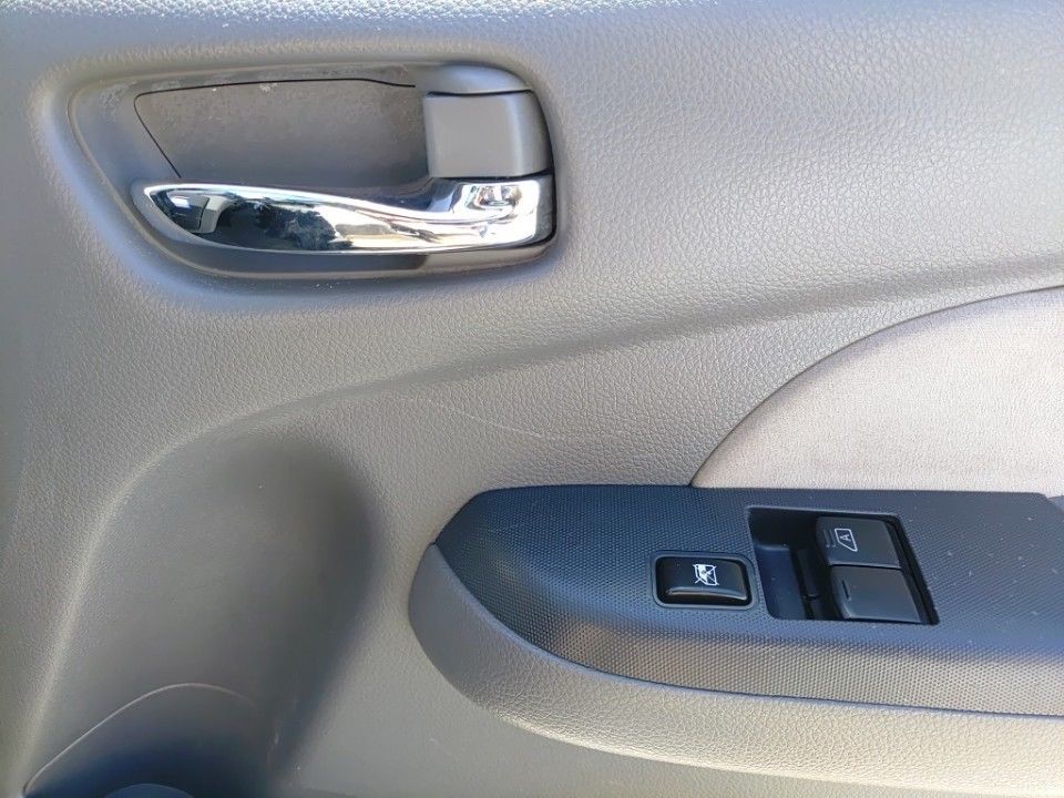2014 Nissan NV350 Caravan auction photo 14