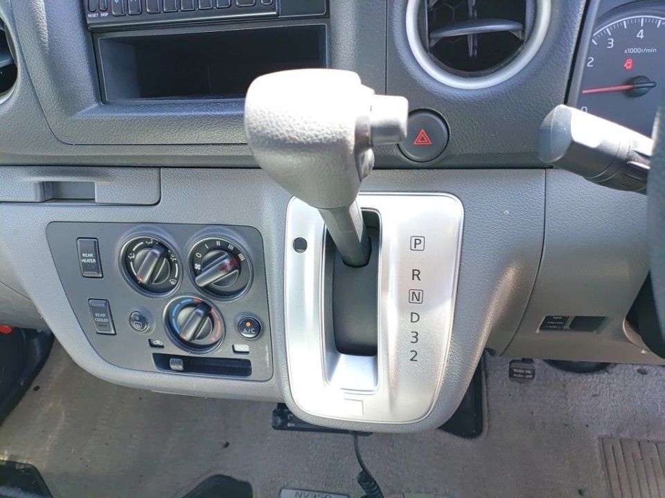 2014 Nissan NV350 Caravan auction photo 12