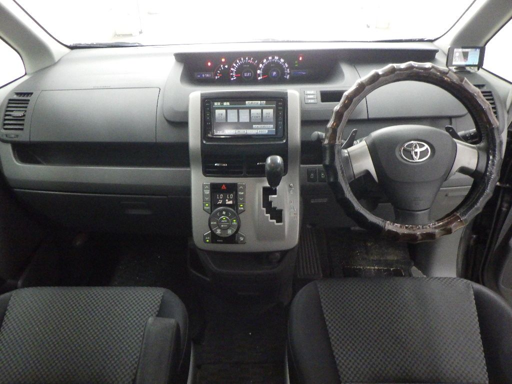 2008 Toyota Noah Si auction photo 3