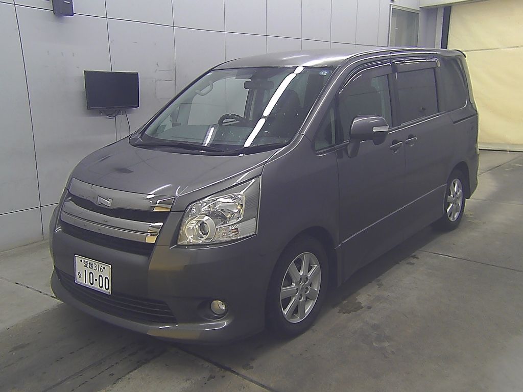 2008 Toyota Noah Si auction photo 4
