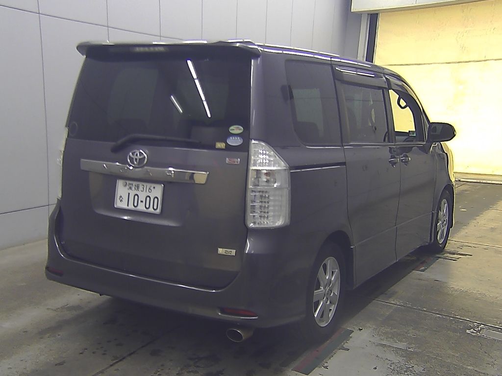 2008 Toyota Noah Si auction photo 2