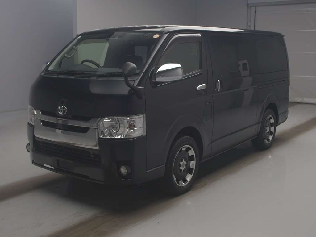 2018 Toyota Hiace ロングスーパーGL Japan auction vehicle