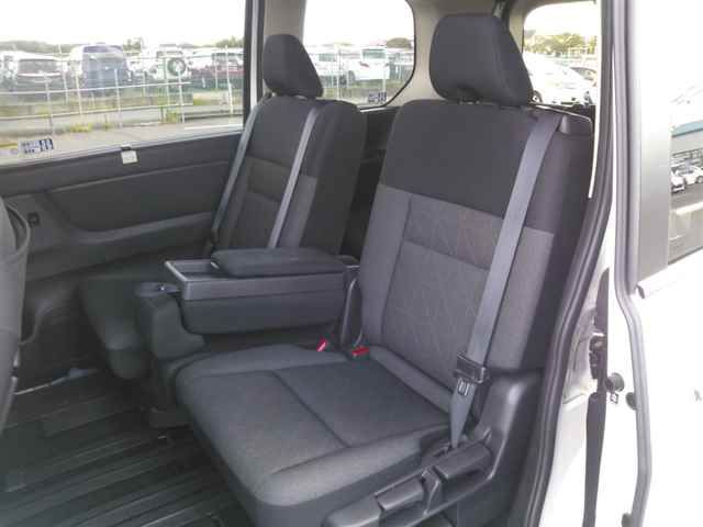 2023 Nissan Serena XV auction photo 9