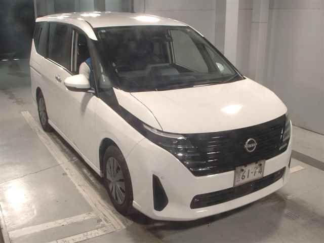 2023 Nissan Serena XV Japan auction vehicle