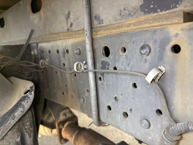 2010 Isuzu Elf ヒラ auction photo 17