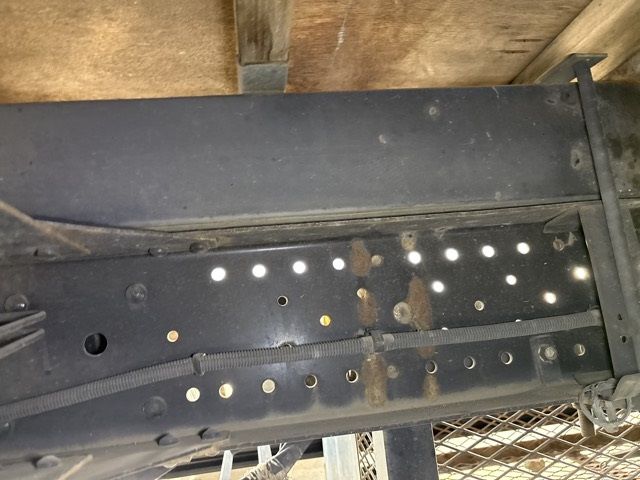 2010 Isuzu Elf ヒラ auction photo 13
