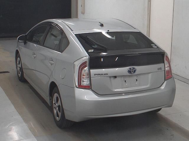 2015 Toyota Prius S auction photo 2
