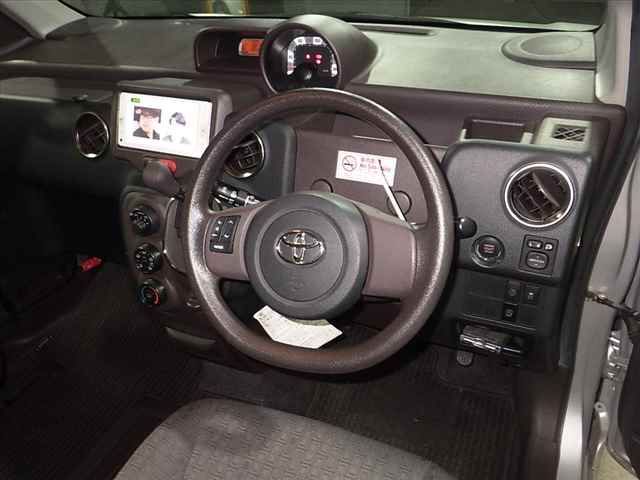 2013 Toyota Spade X auction photo 8