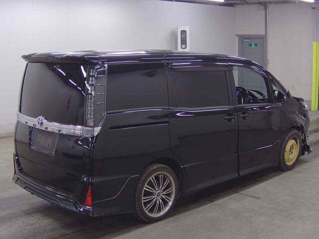 2015 Toyota Voxy ZS auction photo 5